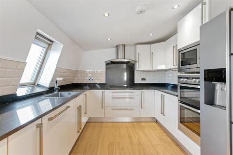undefined, Hazelwood Lane, Palmers Green, N13