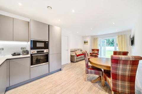 undefined, Albright Gardens, Walton-On-Thames, KT12