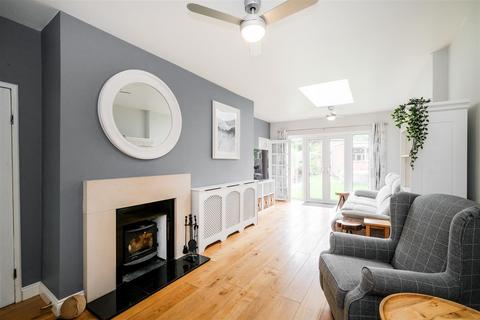 3 bedroom terraced house for sale, Drysdale Avenue, North Chingford