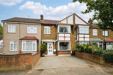 3 bedroom terraced house for sale, Drysdale Avenue, North Chingford