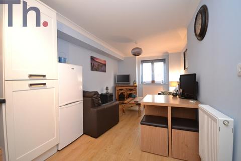 1 bedroom flat for sale, Chapel Court, Newport PO30