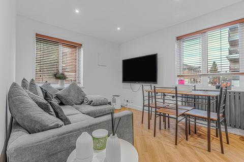 undefined, Fairfield Avenue, Staines-upon-Thames, TW18