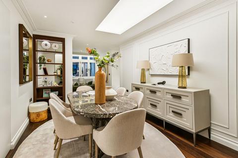 3 bedroom flat to rent, Charles Street, London, W1J