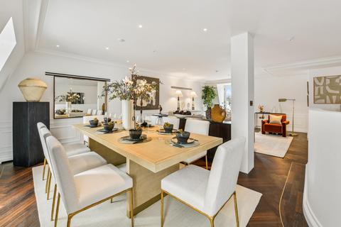 3 bedroom flat to rent, Charles Street, London, W1X W1J