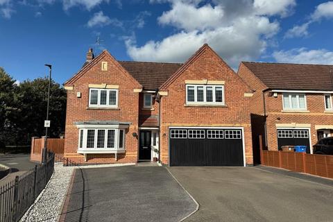 4 bedroom detached house for sale, Sherroside Close, Derby DE22