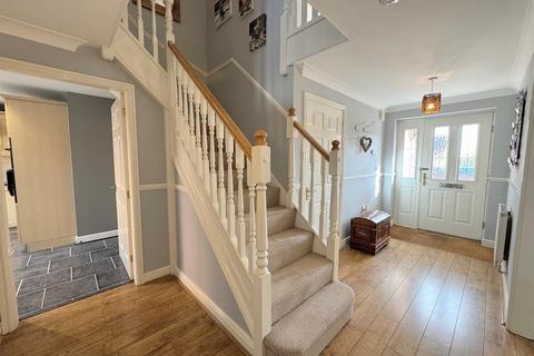 4 bedroom detached house for sale, Sherroside Close, Derby DE22