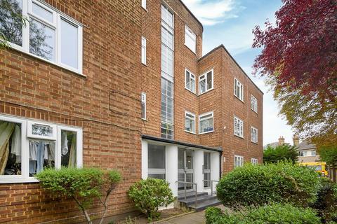 Mowbray Court, Ewart Grove N22
