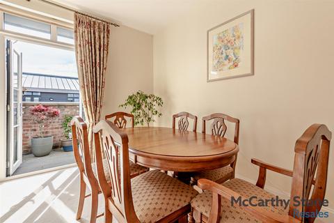 2 bedroom apartment for sale, Bowes Lyon Court, Poundbury, Dorchester
