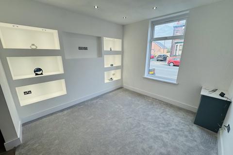 4 bedroom terraced house for sale, Bolton Road, Chorley, Lancashire, PR7
