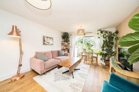 2 bedroom house for sale, Linnet Mews, London SW12