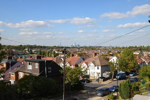 3 bedroom terraced house for sale, Bexhill Road, London, SE4