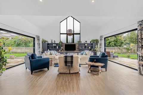 82 Low Road, Burwell, Cambridge, CB25 0EJ