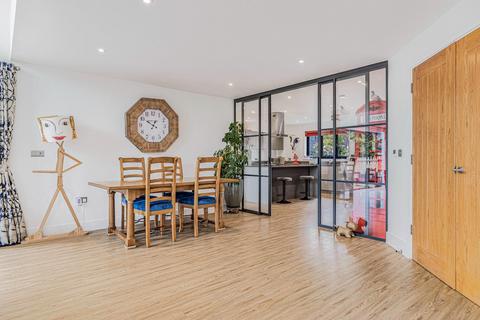 82 Low Road, Burwell, Cambridge, CB25 0EJ