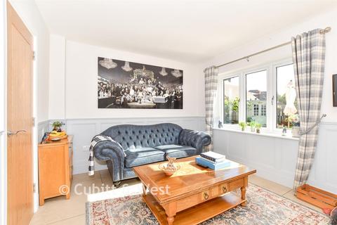 4 bedroom detached house for sale, Orchid Way, Crawley RH11