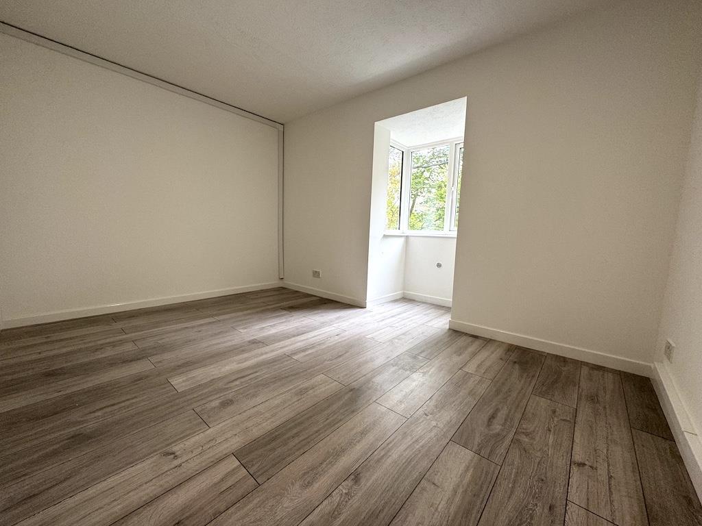 12 - Bedroom 2.jpg