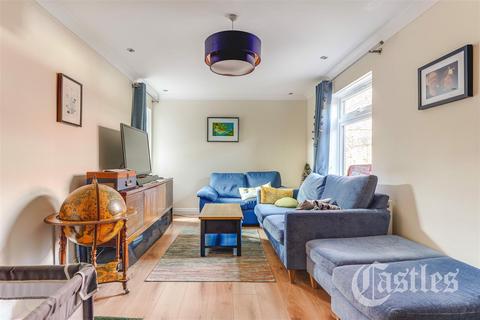 undefined, Whitmore Close, London, N11