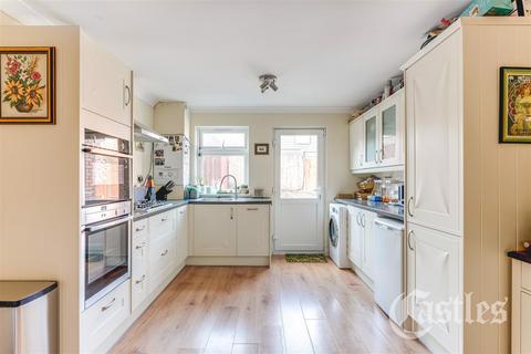 59 Whitmore Close, London, N11 1PB