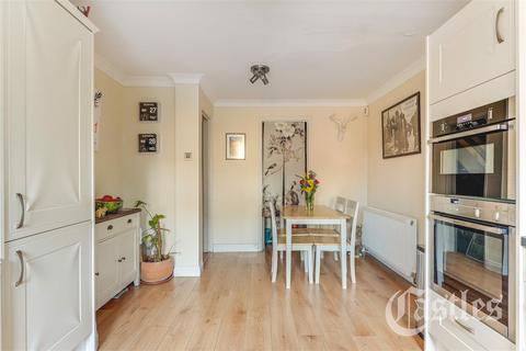 59 Whitmore Close, London, N11 1PB