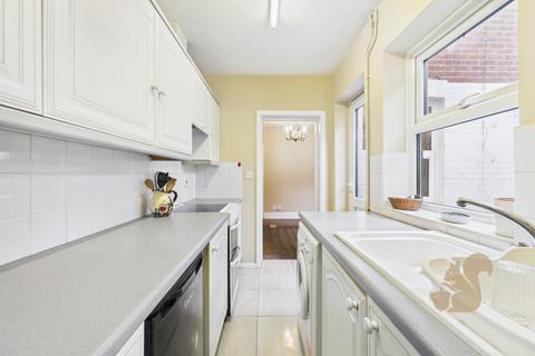 2 bedroom terraced house for sale, Maldon Road, Colchester
