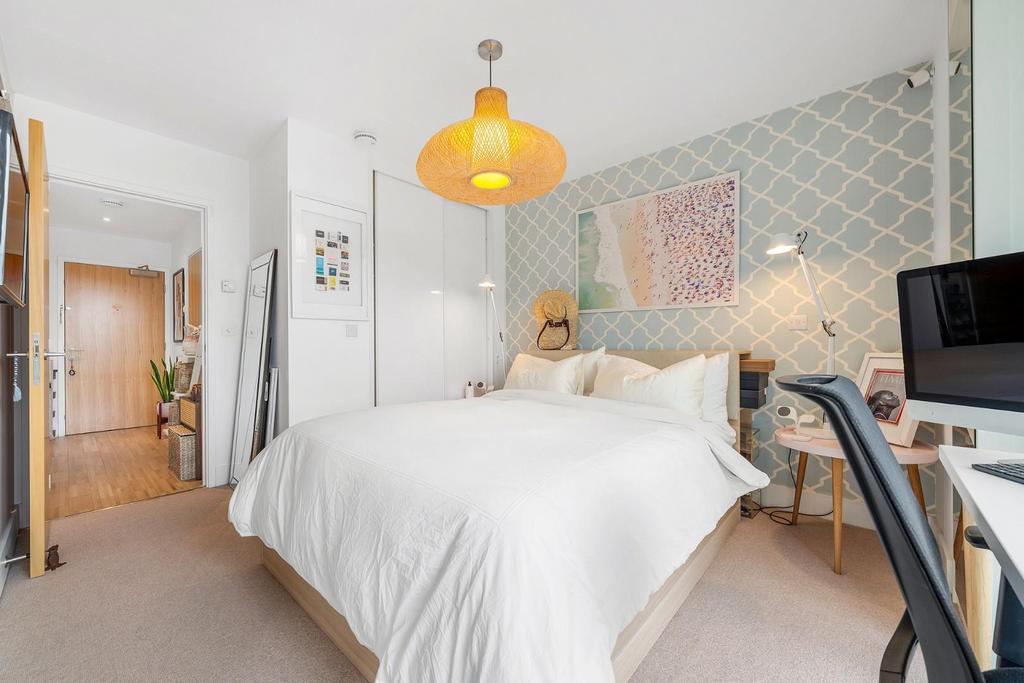 Bedroom (2).JPG