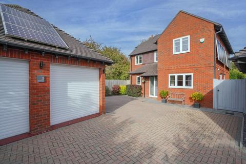 4 bedroom detached house for sale, Canal Court, Wantage OX12