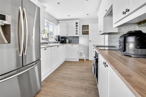 6 Ardingly, Bracknell, RG12 8XR