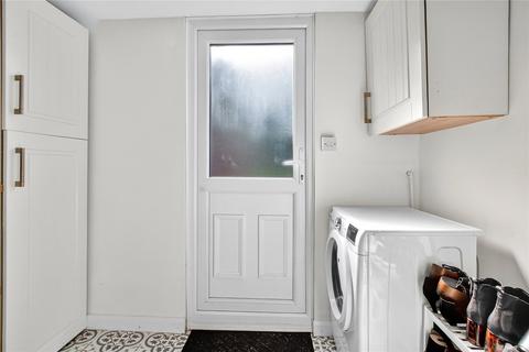 6 Ardingly, Bracknell, RG12 8XR