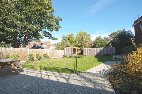 undefined, High Street, Billericay CM12