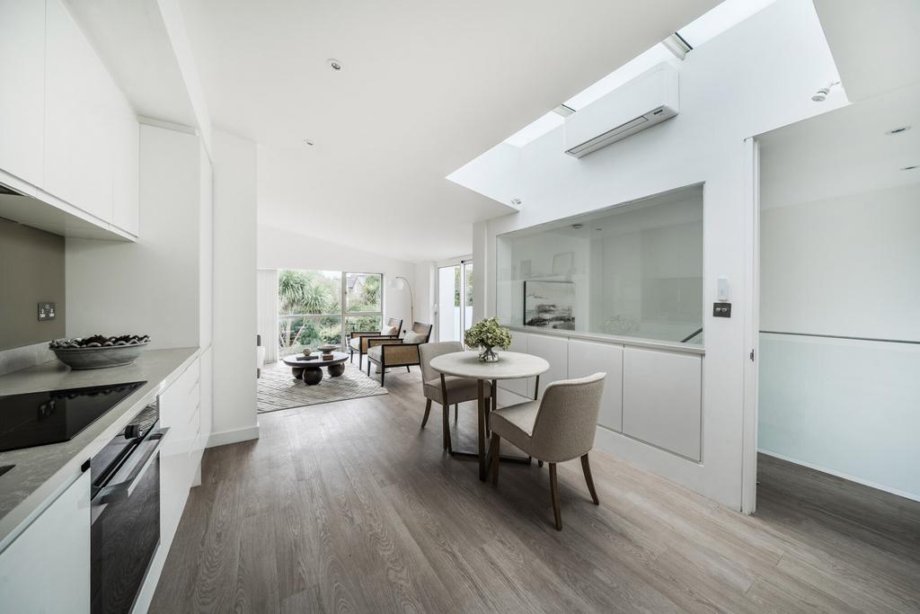 1359008-16-68dd07...