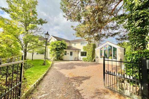 4 bedroom detached house for sale, Highlows Lane, Yarnfield, ST15