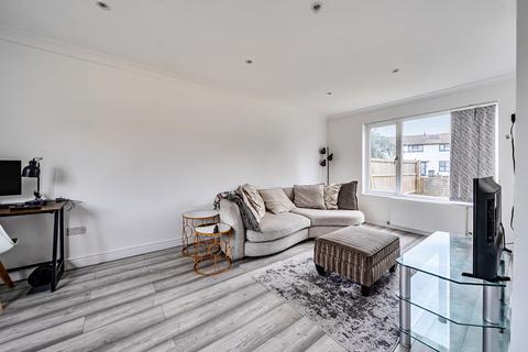 5 Greenham Walk, Swindon, SN3 2PW
