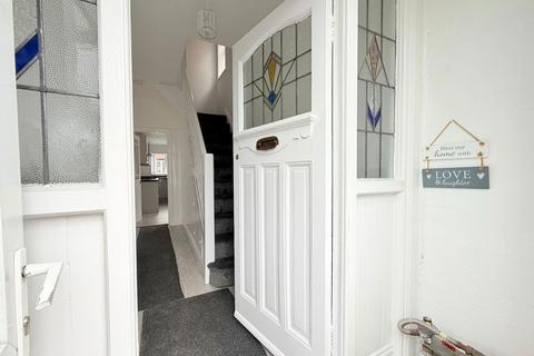 3 bedroom semi-detached house to rent, Shirley Avenue, Denton, Manchester, M34 2LW