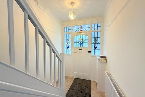 3 bedroom semi-detached house to rent, Shirley Avenue, Denton, Manchester, M34 2LW