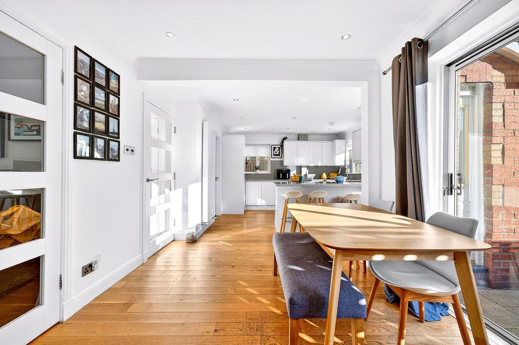 Kitchen Diner