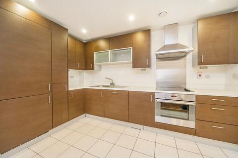 2 bedroom flat to rent, Christian Street, London E1