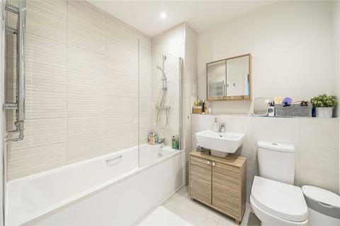 2 bedroom flat for sale, Bowen Drive, Charlton, London, SE7