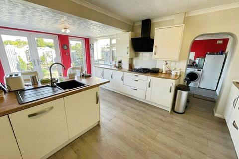 2 bedroom detached bungalow for sale, St. Anthonys Way, Brandon IP27