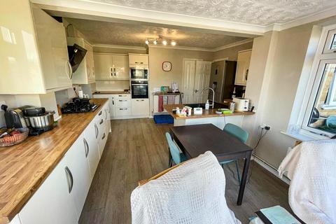 2 bedroom detached bungalow for sale, St. Anthonys Way, Brandon IP27