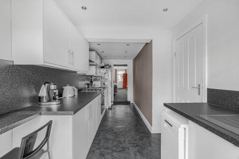 undefined, New Road, Staines-upon-Thames, TW18