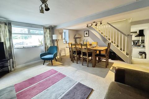 3 bedroom semi-detached house for sale, Bradford Road, Cleckheaton, BD19