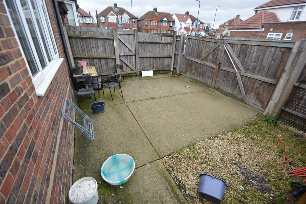 Gek Y3 Vj Lk0qw526 Sy Tm JMQ.jpg