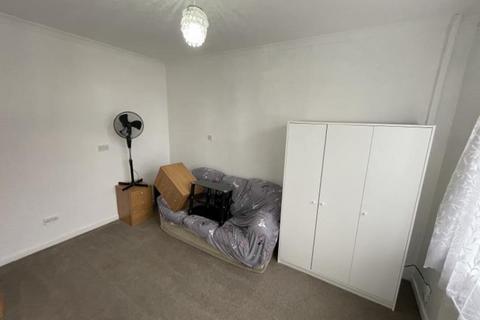 1 bedroom house to rent, Kenton Road, Harrow