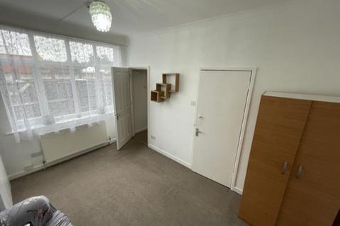 1 bedroom house to rent, Kenton Road, Harrow