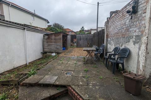 1 bedroom in a house share to rent, Room 2