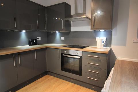 Norwood Terrace, Hyde Park, Leeds, LS6 1EA