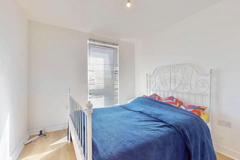 2 bedroom flat for sale, Chancellor Way, Dagenham, RM8