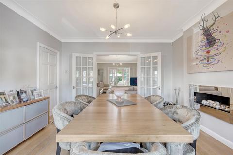 4 bedroom detached house for sale, Starling Close, Buckhurst Hill IG9