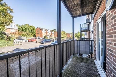 1 bedroom maisonette for sale, High Wycombe,  Buckinghamshire,  HP12