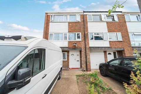 Slough, Berkshire, SL1