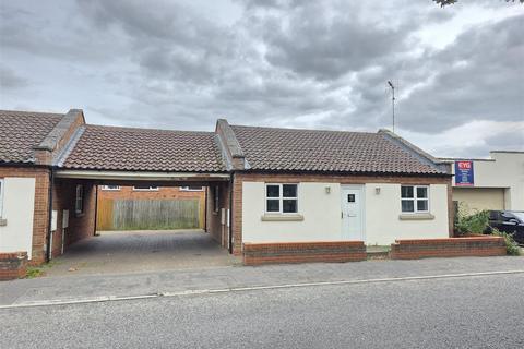 2 bedroom detached bungalow for sale, Commercial Road, Spalding